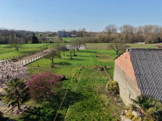 In een rustige straat in het pittoreske Meldert bevindt zich deze open bebouwing met een uniek karakter en een prachtig zicht op het...