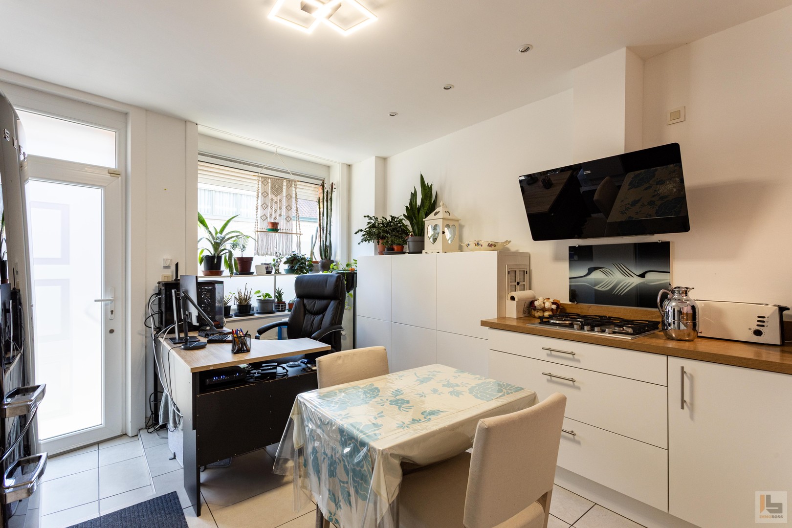 Charmante en instapklare woning met 3 slaapkamers en tuin - photo 3