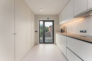 Instapklare villa met 6 slaapkamers – ideaal voor co-housing of als opbrengsteigendomToplocatie in de Schoolmeesterslaan, KoksijdeKoksijde : In een...