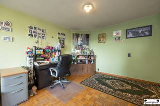 Dit gezellig en altijd goed onderhouden appartement bevindt zich op de vijfde verdieping van de Frank Craeybeckxlaan, een rustige en...