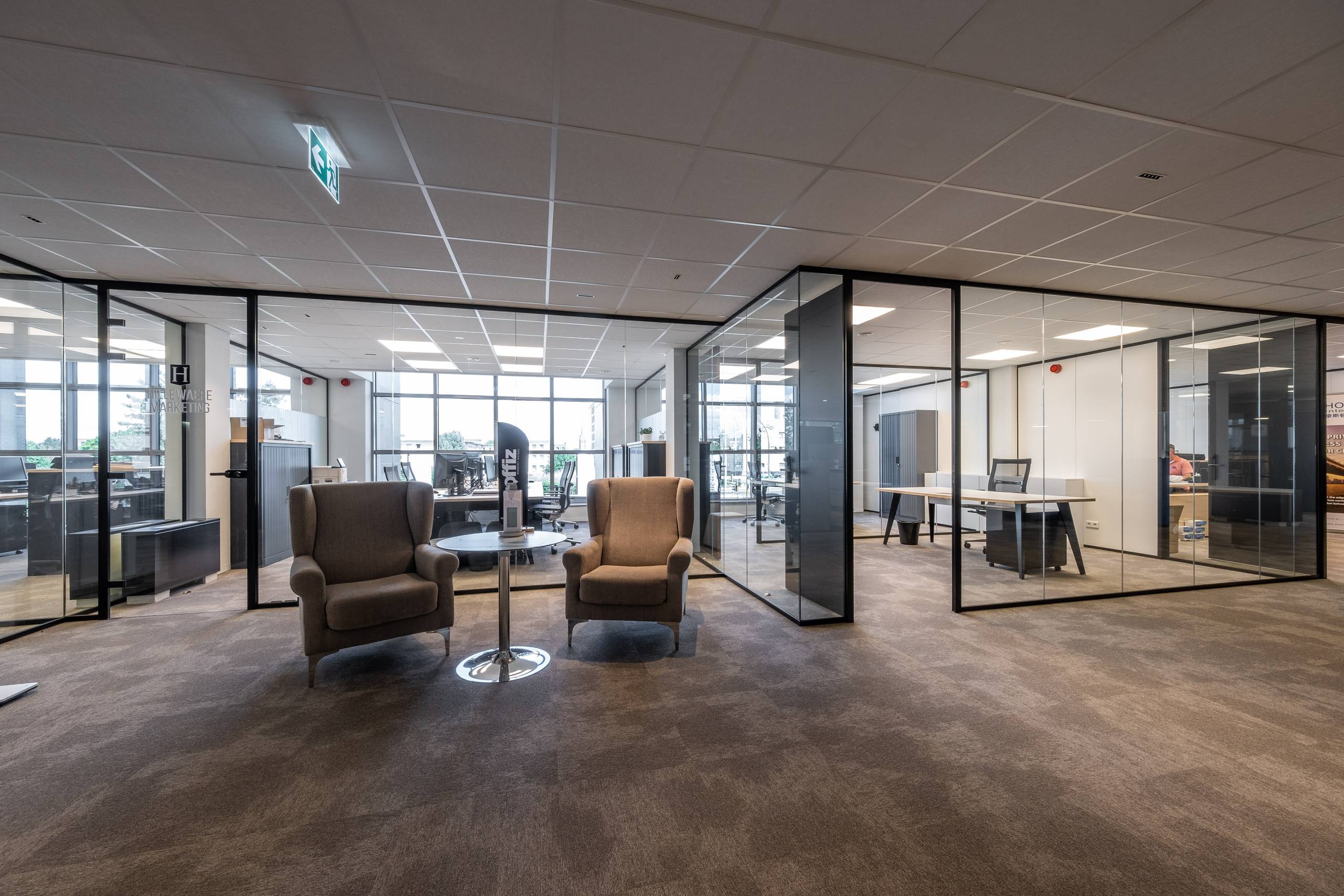 Business Center D'OFFIZ - Kantoor 240m² te huur - foto 2