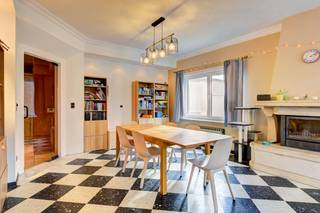 [[ DIT PAND NEEMT DEEL AAN DE ERA OPEN HUIZEN DAG OP 6/12 VAN 14:30 TOT 15:30 ]]Ruime 3 slaapkamer woning met garage op een terrein van 4a 82ca te...