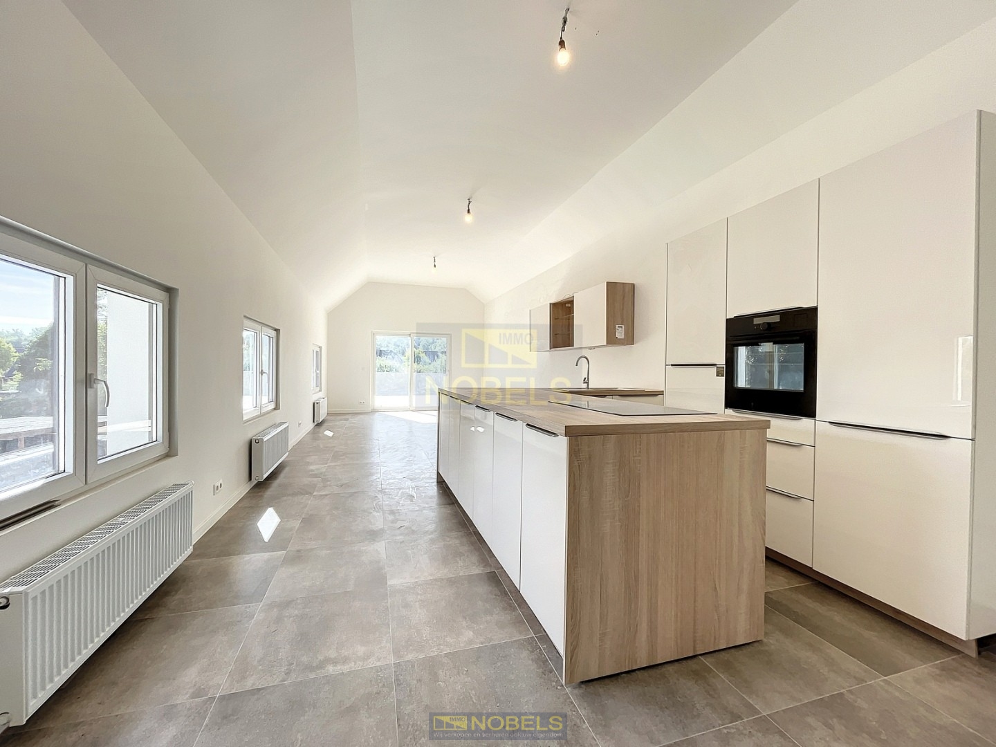 Te koop, zéér ruim  3 slaapkamer-appartement met  groot dakterras te Oudenaarde! - foto 5