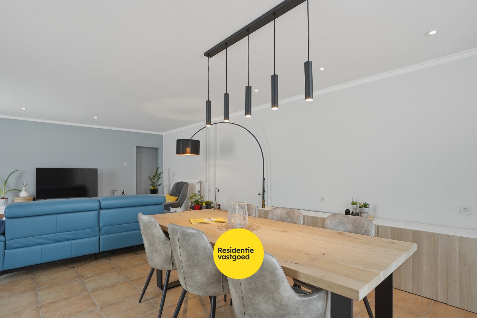 Ruime hoekwoning met 3 slaapkamers en zonnig terras op topligging in Assebroek - foto 2