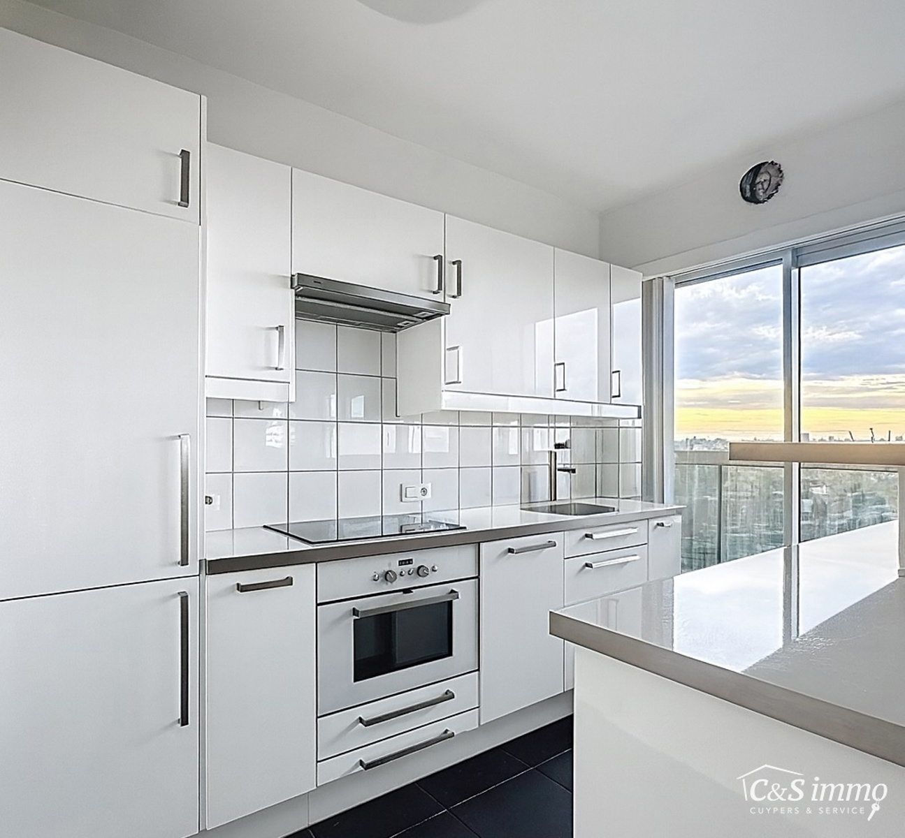 Appartement op de 14de verdieping met adembenemend zicht - foto 3