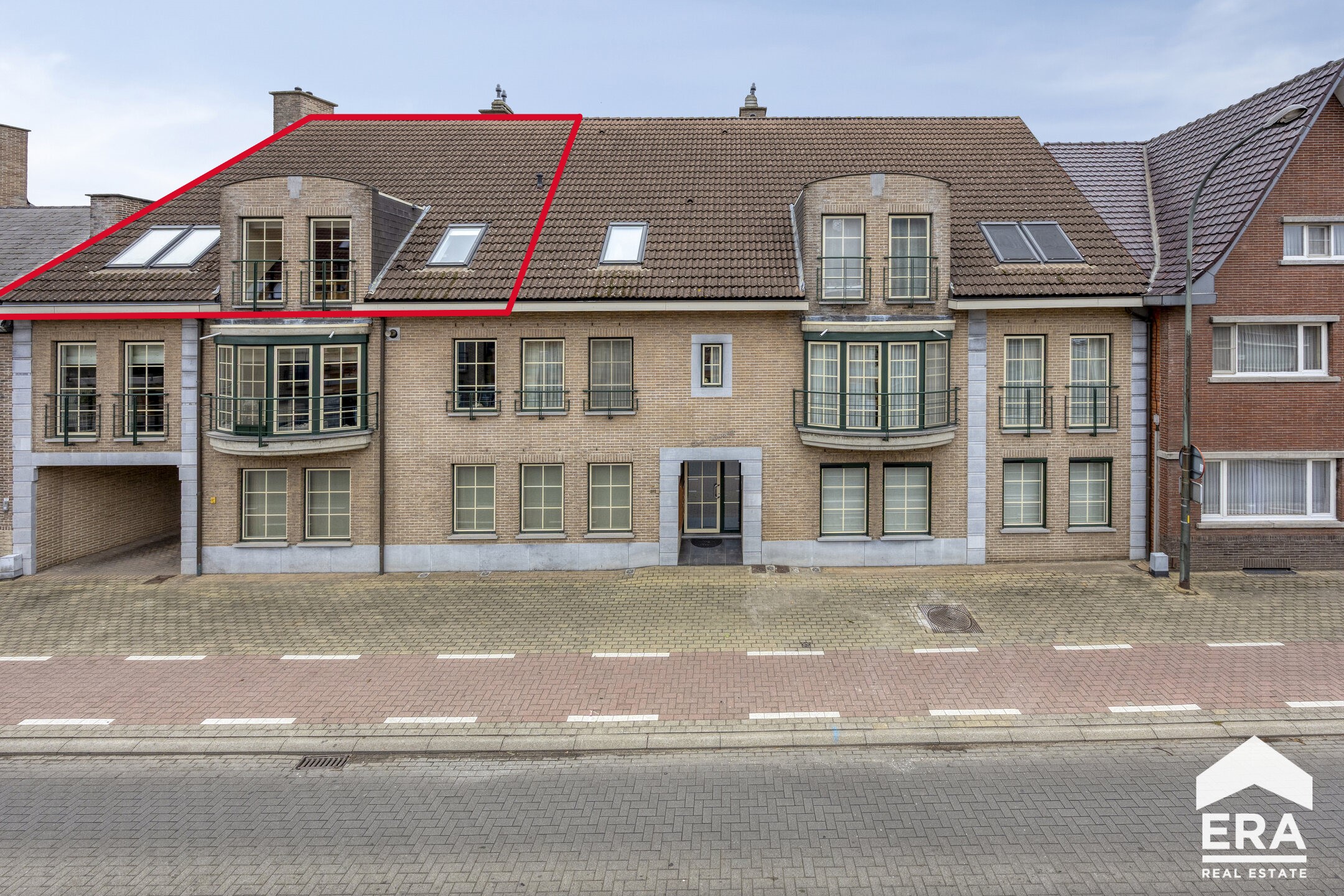 Ruim appartement met 3 slks te koop in Overpelt-centrum - foto 1