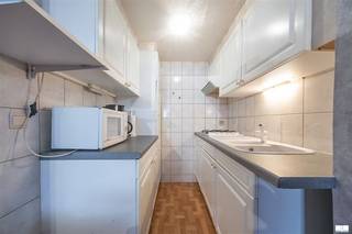 Ruim kelderappartement gelegen op de zeedijk met een grote, zonnige koer, ideaal om te genieten van het buitenleven. Het appartement beschikt...