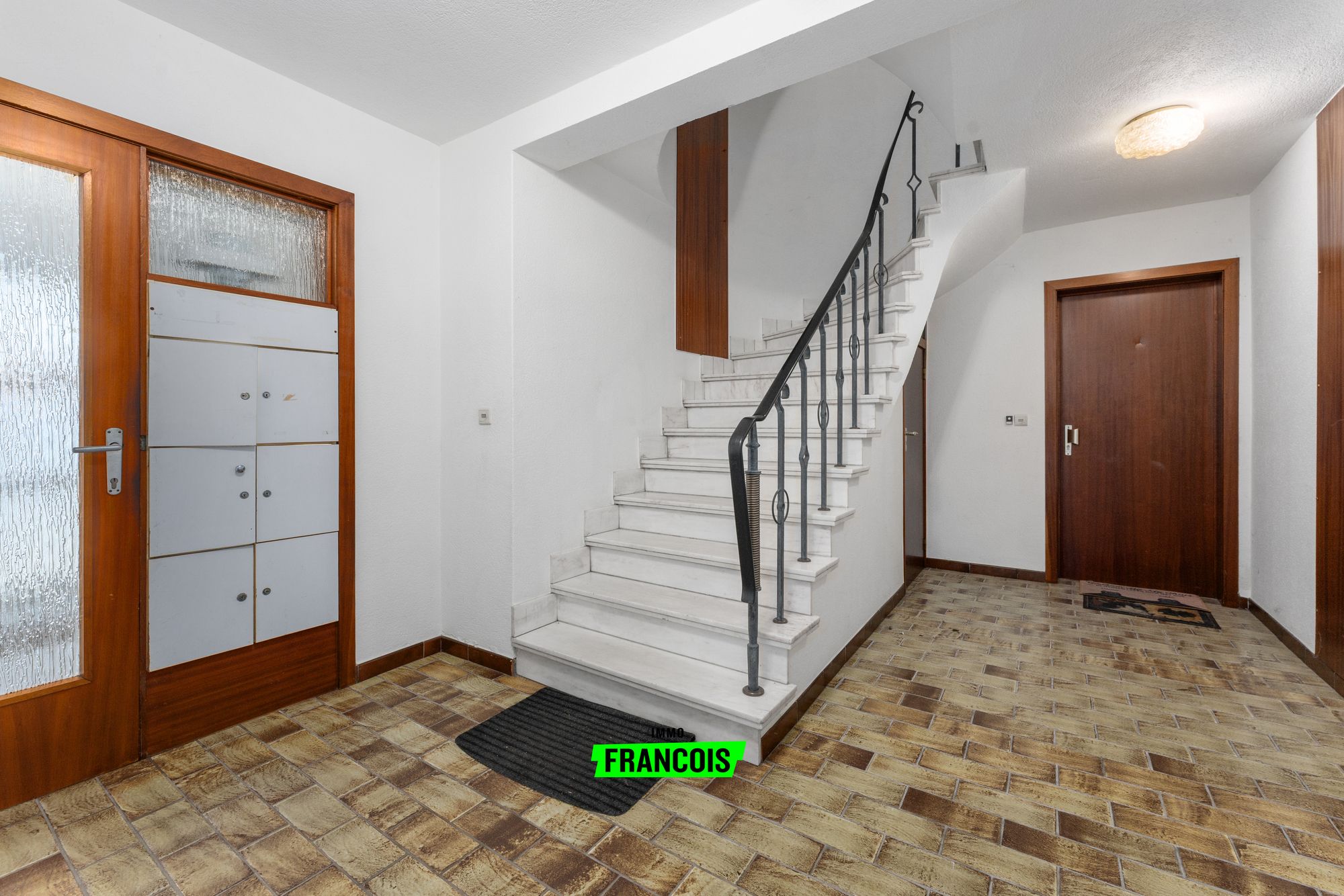 House for sale in Blankenberge with 12 bedrooms - photo 2