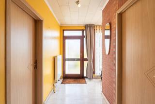 In een rustige en kindvriendelijke omgeving bevindt zich deze aangename en goed onderhouden woning op een perceel van 7,6 are. De woning...