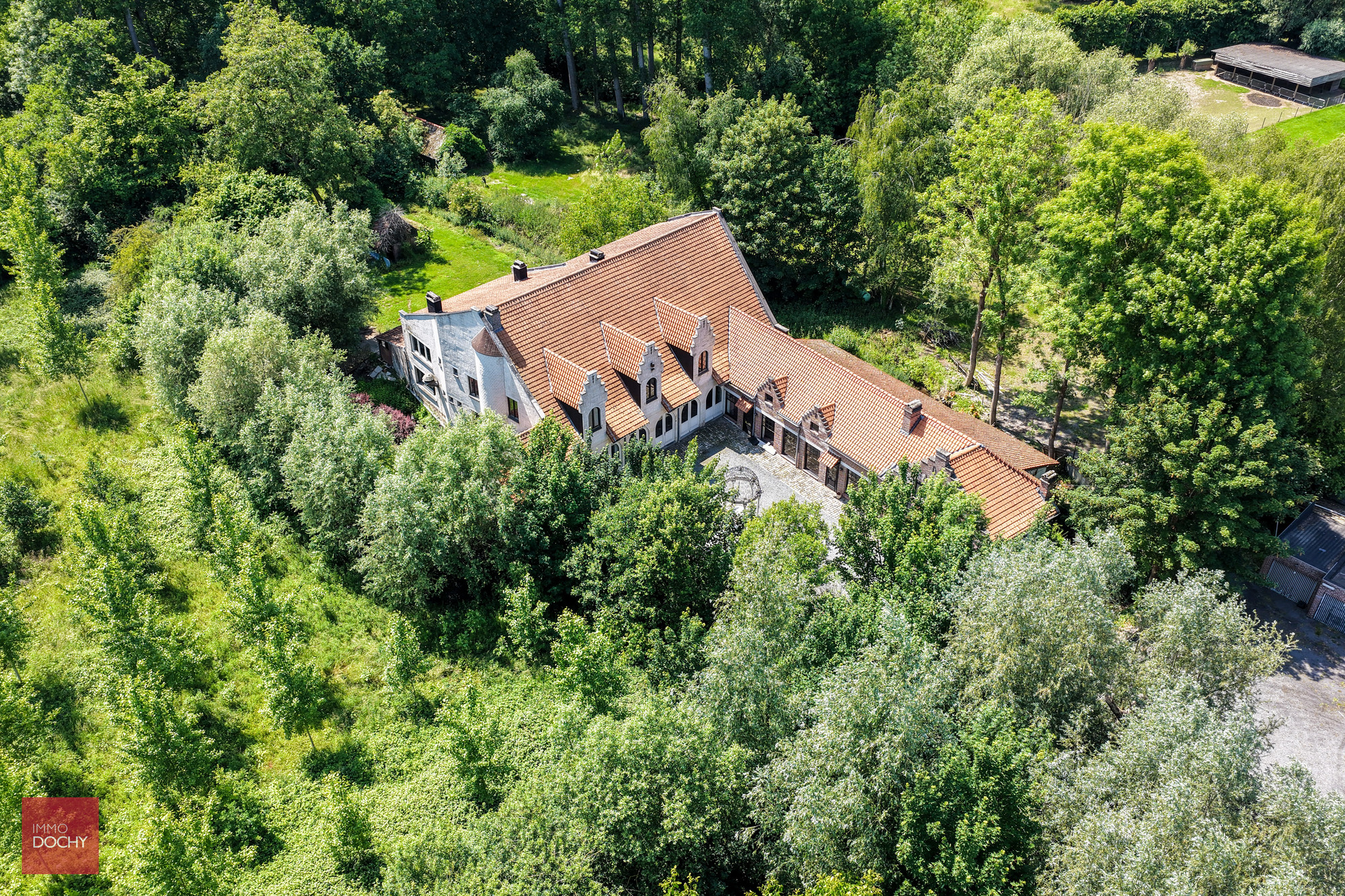 Landelijk en rustig gelegen handelscomplex met woonst - foto 4