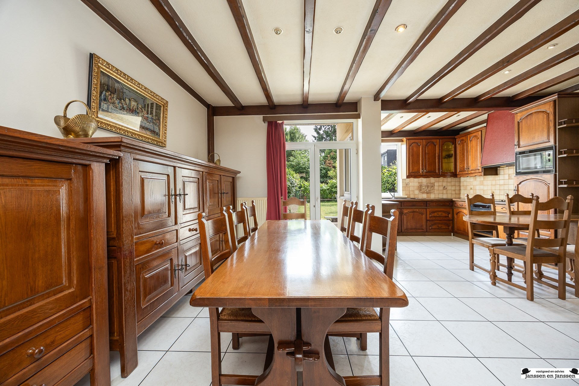 Te renoveren woning met 6à8 slaapkamers, garage en tuin! - foto 5