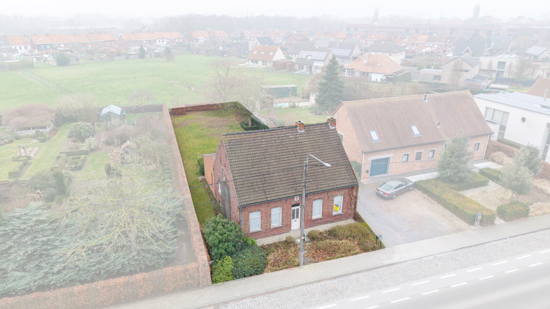 Roeselare-stadsrand. Prachtig pereceel bouwgrond waarvan 6% sloop / werderopbouw mogelijk OF grondige renovatie. Perceel van 875m2. ZUID-WEST. - foto 2