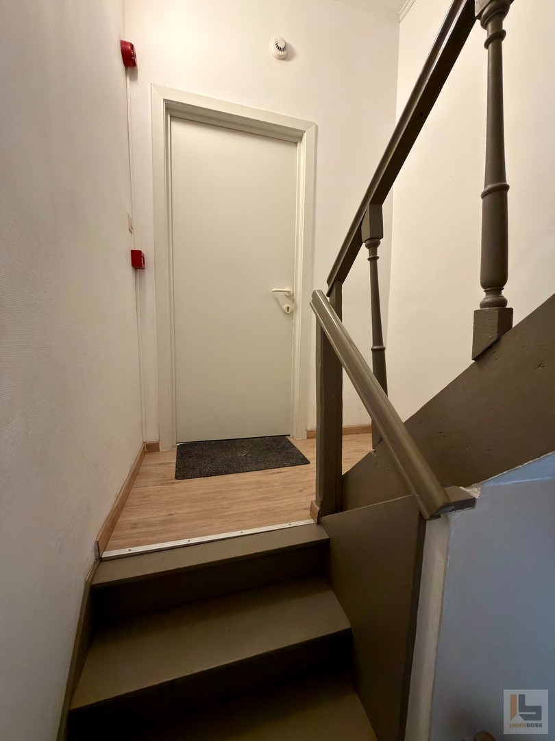 Gemeubeld 1-SLPK APPARTEMENT in historisch centrum van Gent. - foto 3
