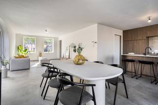 Élégante maison neuve à vendre à Elverdinge avec trois chambres, garage double et jardin. Cette maison mitoyenne est idéale pour ceux qui...