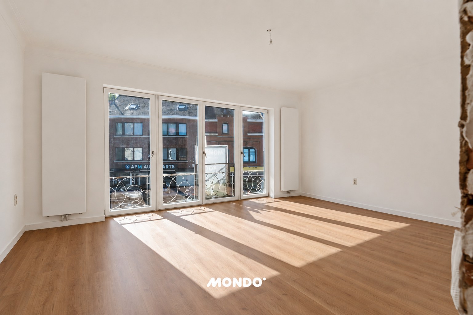 Gerenoveerd appartement met 2 slaapkamers! - foto 2
