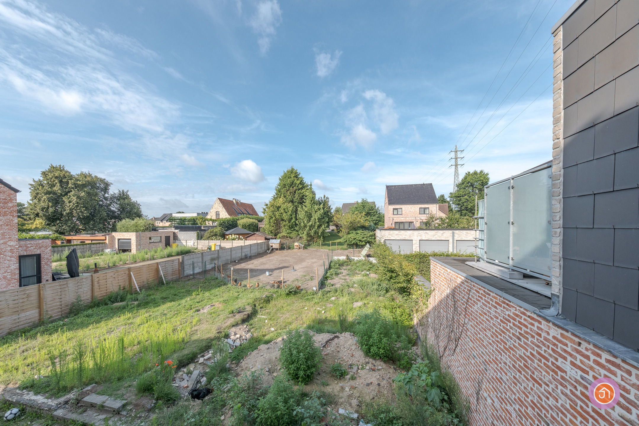 Ruime woning met zeer veel potentieel - foto 4