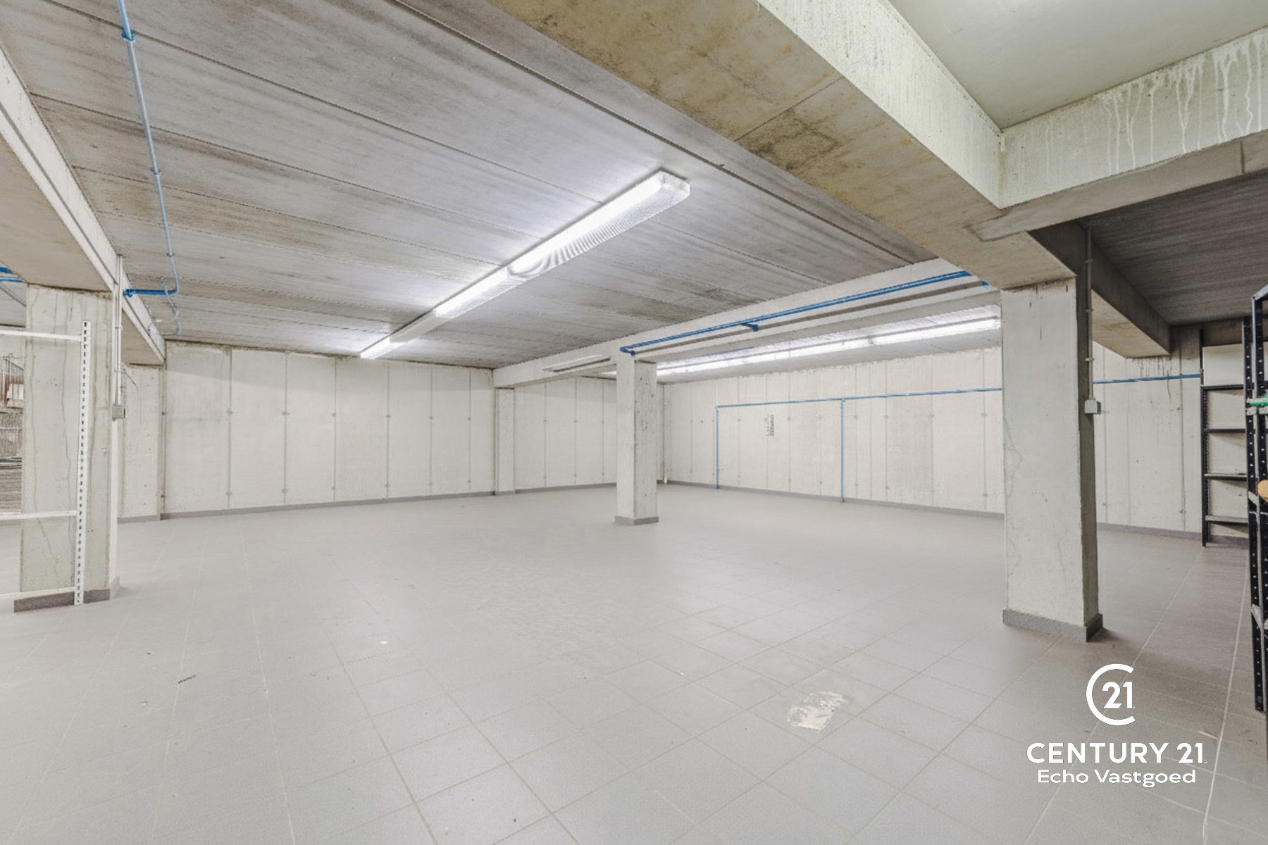 Topgelegen handelspand met magazijn en privatieve parking - foto 5