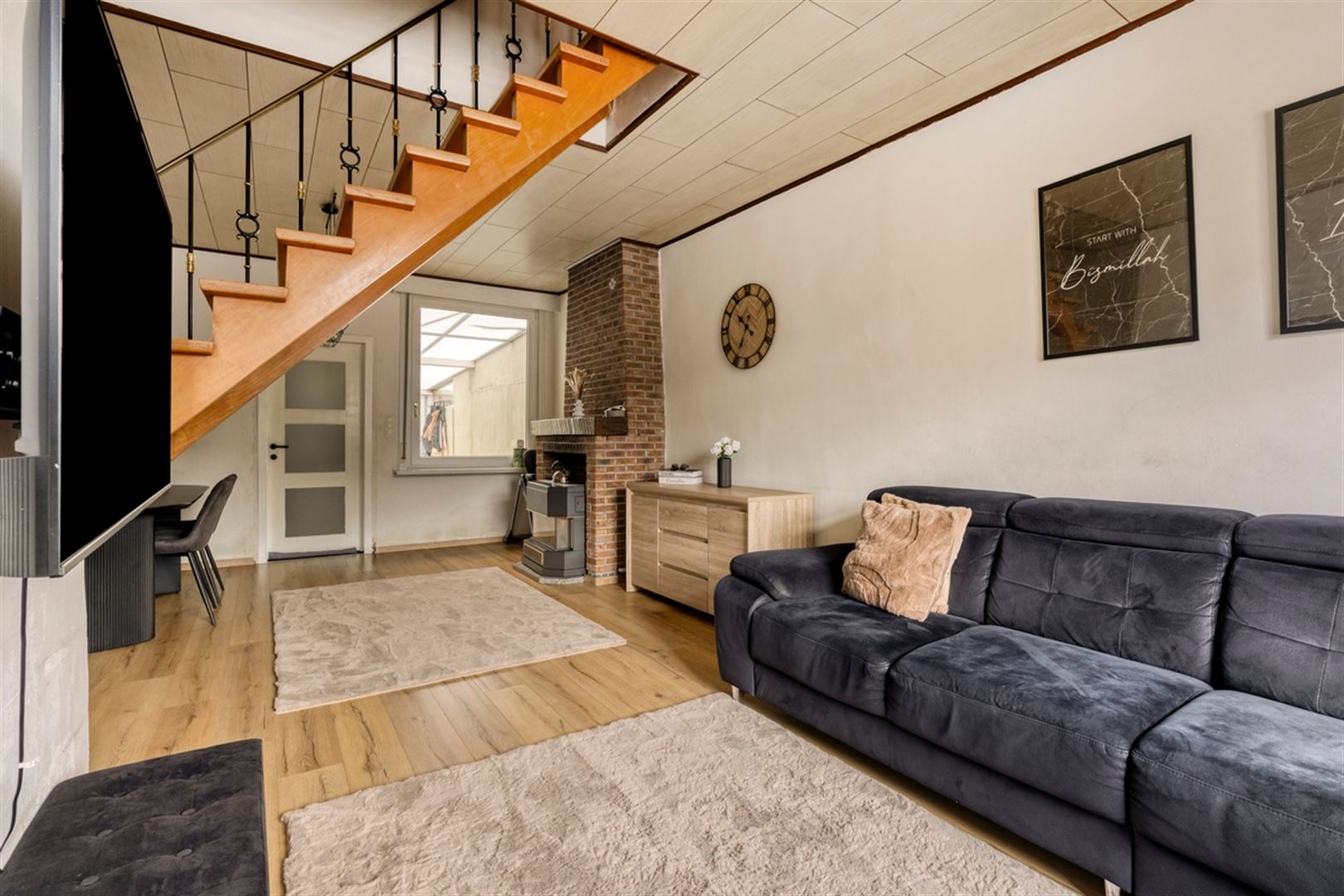 Instapklare rijwoning op 230 m² met 3 slaapkamers, 2 badkamers en grote garage. - foto 3