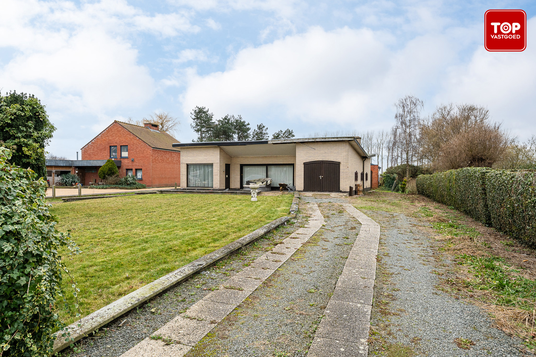 Te renoveren woning met enorme loods - foto 4