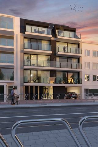 <p><span>Het nieuwbouwproject Achille is door zijn unieke ligging aan de jachthaven het ultieme project voor wie houdt van zon, zee en boten.</span></p><p><span>De nabijheid van het winkel-wandelgebied, talrijke horecagelegenheden en het garagecomplex zorgen ervoor dat een appartement in dit project voor u de ideale vakantiestek of vaste woonst kan worden. </span></p><p><span>De tijdloze architectuur, leefterrassen en de riante gevelbreedte zijn enkele interessante troeven. </span></p><p><span>Het kleinschalig project telt 8 appartementen en 10 garages. </span></p><p><span>Op de vierde verdieping vinden we het ruim 2-slaapkamerappartement die beschikt over 2 zonnige terrassen. </span></p><p><span>De leefruimte heeft een gevelbreedte van meer dan 5m50 en staat in directe verbinding met het eerste volwaardig terras die u zicht biedt over het Leopoldpark en de jachthaven.</span></p><p><span>De leefruimte is uitgerust met een eigentijds en volledig ingerichte open keuken en een grote eetplaats die u toegang biedt tot het tweede terras die zuid-gericht is georiënteerd. </span></p><p><span>De ruime berging beschikt over een aansluiting voor de wasmachine. </span></p><p><span>De trap leidt ons naar de bovenste verdieping waar de 2 slaap- en badkamers zich bevinden. </span></p><p><span>De masterbedroom kan worden ingericht met ingemaakte kasten. </span></p><p><span>Aansluitend vinden we de badkamer met mogelijkheid tot bad of inloopodouche, dubbele lavabo en een extra toilet indien gewenst. </span></p><p><span>De tweede slaapkamer biedt u ensuite een inloopdouche met lavabo en plaats voor kasten. </span></p><p><span>Op de 4de en 5de verdieping bevindt er zich telkens een toilet. </span></p><p><span> </span></p><p><span>Prijzen vanaf 396.000*.  </span></p><p><span> </span></p><p><span>Koop nu onder 6% BTW!*</span></p><p><span> </span></p><p><span>Op de website kan u het ganse aanbod raadplegen. </span></p><p><span>WWW.IMMOMARINA.BE</span></p><p><span> </span></p><p><span>*Neem contact op met ons kantoor om de bijkomende kosten en voorwaarden te kennen</span></p><p><span> </span></p><p><span> </span></p>