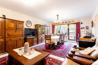 Bent u op zoek naar een appartement met 2 slaapkamers en voldoende buitenruimte in Brasschaat? Gevonden!Dit goed onderhouden appartement bevindt zich...