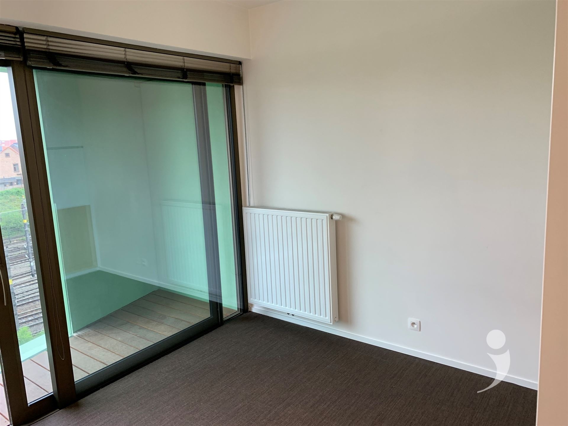 Woods 00.05 - foto 5