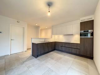 Cet appartement élégant et lumineux est parfait pour ceux qui souhaitent allier confort et accessibilité. L'appartement est situé dans un...