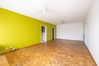Op zoek naar een appartement met veel potentieel, vlak bij invalswegen, winkels en scholen? In deze verzorgde residentie vind je dit appartement op...