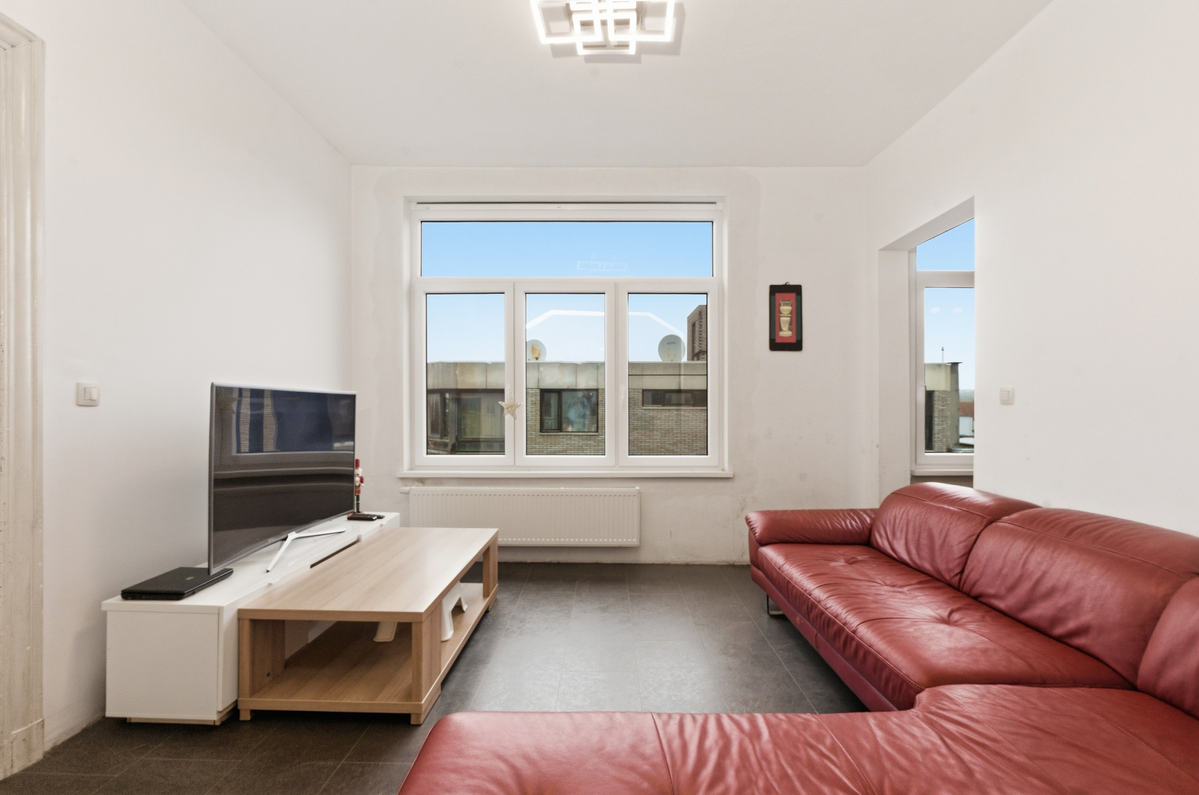 Licht hoekappartement met twee volwaardige slaapkamers - foto 2