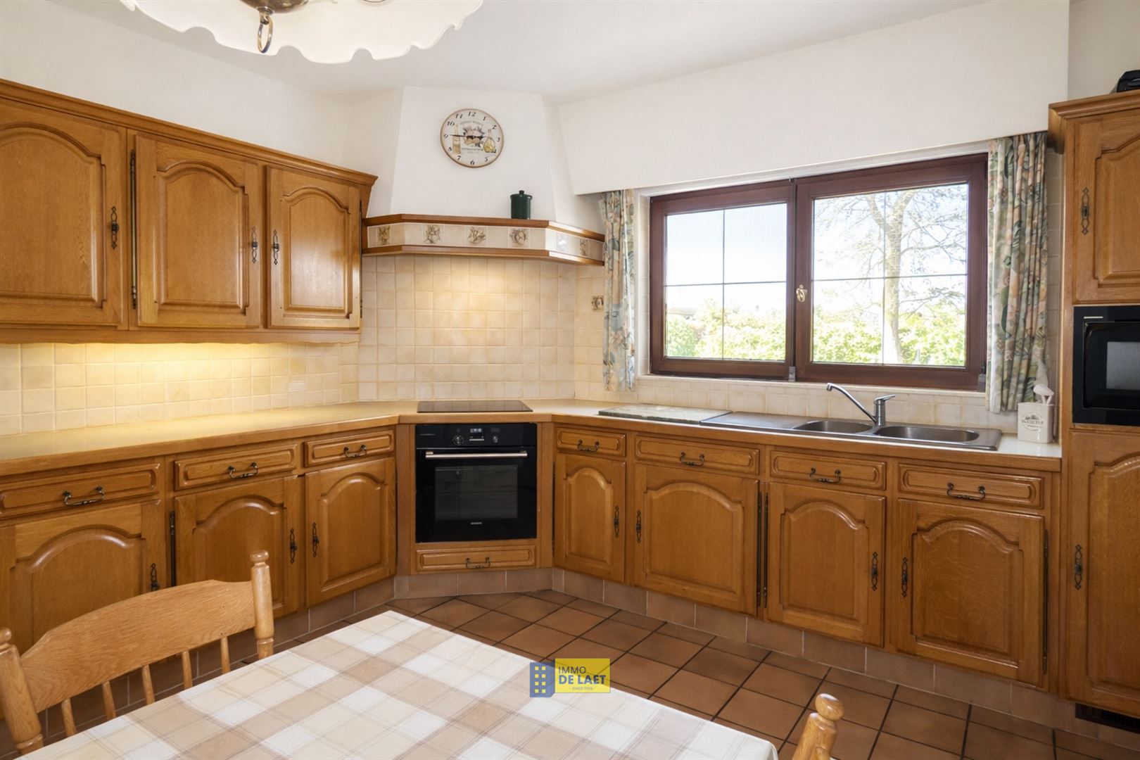 Charmante gezinswoning met drie slaapkamers op toplocatie  - foto 4