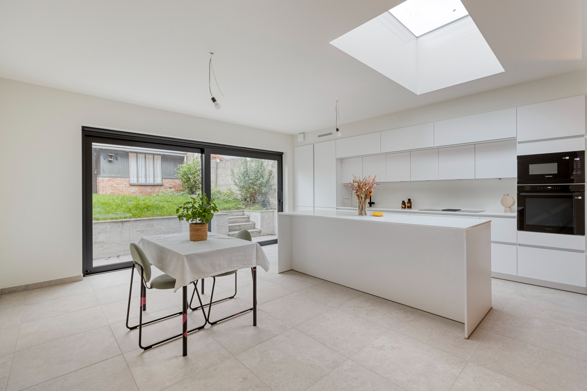 Volledig gerenoveerde woning met 3 slaapkamers en tuin - foto 5