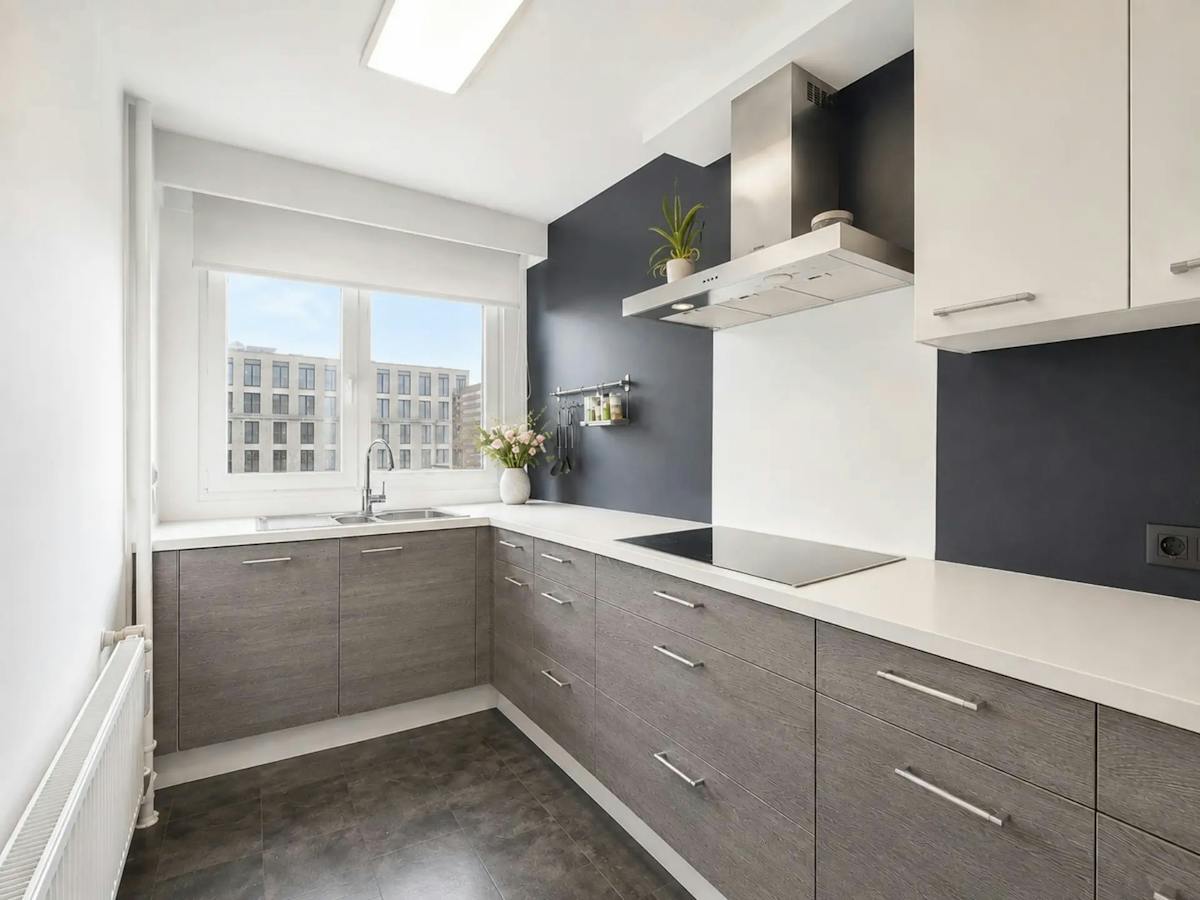 Mooi instapklaar appartement met terras in Borgerhout. - foto 3