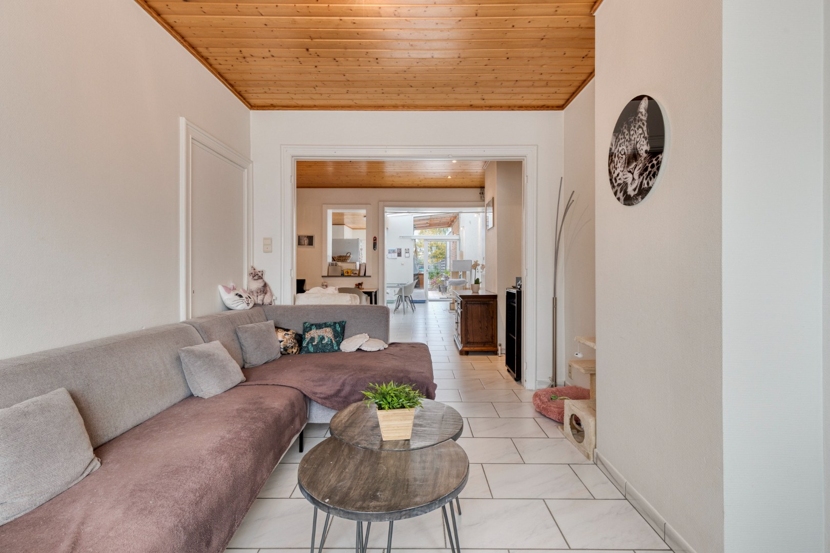 Verzorgde woning met diepe tuin, carport én uitweg! - foto 5