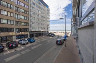Dit knus appartement bevindt zich op de eerste verdieping van residentie 'Costa del Sol', gelegen op de hoek van de Leopoldlaan en de...