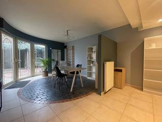 Op zoek naar een werkruimte die je flexibel en op jouw eigen ritme kan huren?Dan is de praktijk in de Hugo Clausstraat 54 te Zwijndrecht iets voor...