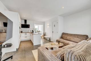 Pour plus d'info ou une visite, appelez le 02 884 23 23 - Dans le centre de Grammont se trouve cette maison entièrement rénovée. La maison est...