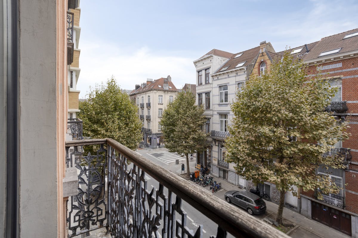 1 bdr apartment with balcony for sale in Ixelles - photo 3
