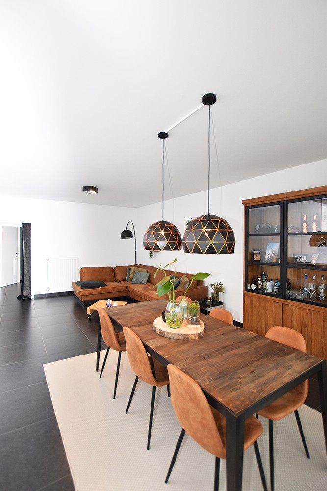 Prachtig, volledig gerenoveerd appartement met twee slaapkamers op rustige locatie te Borsbeek! - foto 3