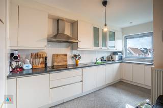 Appartement met twee slaapkamers en een garagebox in een rustige wijk in het centrum van KontichZoekt u een lichtrijk en ruim appartement op een...