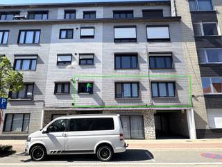 LiggingDit instapklaar appartement op de eerste verdieping is gelegen langs de verbindingsweg Harelbeke – Kortrijk. Dankzij de vlot bereikbare...
