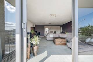 Ruim appartement van 119 m² gelegen op gunstige locatie te Deurne, ter hoogte van de Bisschoppenhoflaan, nabij het Bosuilstadion en Sportpaleis...