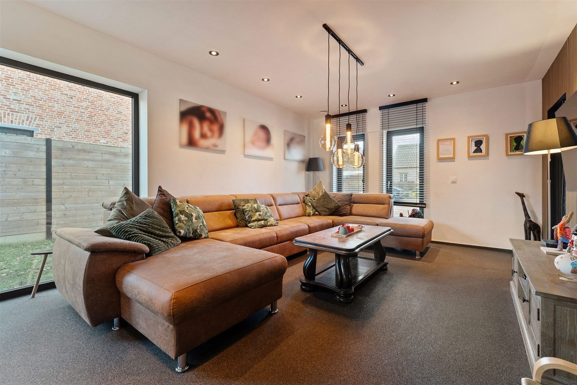MODERNE EN RECENT GEBOUWDE WONING MET 5 SLAAPKAMERS OP EEN RUIM PERCEEL VAN 13A46CA TE PAAL - foto 5