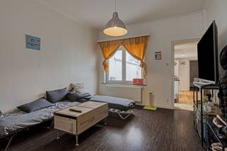 La maison est située à Bissegem, avec une connexion facile au centre de Courtrai, à la ville de Bissegem et aux principales routes d'accès. De...