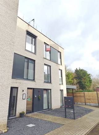 <p><span>CONTEMPORARY APARTMENT WITH 2 BEDROOMS, TERRACE + PARKING</span></p><p><span> </span></p><p><span>In Willebroek we find on the Boomsesteenweg near number 2 the stylish residence Park den Blijk. </span></p><p><span> </span></p><p><span>The building was erected in 2019 next to the park of the same name. In addition to the necessary greenery, we are within walking distance of the center. Residents for whom good accessibility is important will also appreciate this location. This is due to the proximity of the train station on the one hand and the A12 freeway on the other, which we can easily reach. </span></p><p><span> </span></p><p><span>Arriving at the residence, we take the elevator to the second floor. The apartment has an entrance hall, a living room consisting of a sitting, a dining area and a timeless/full equipped kitchen. As an extension of the living room, we find a terrace where you can relax. Back in the apartment, we enter the entrance hall which gives access to two full bedrooms, a bathroom, a storage room/laundry room and a separate toilet. </span></p><p><span> </span></p><p><span>After discovering the apartment, we go to the underground garage. Here there is a car parking space, a private cellar and a common bicycle shed. The underground parking space can be purchased for 15.000,00 excl. costs. Sale subject to registration fees (2% or 12%).</span></p><p><span> </span></p><p><span>Would you like more information or to discover the apartment? Feel free to contact one of our staff at 078 78 30 39 or info@canius.be. </span></p><p><span>The surface areas mentioned are only an indication. Canius Real Estate cannot be held responsible for the accuracy of the data it has provided. </span></p><p><span> </span></p><p><span> </span></p>