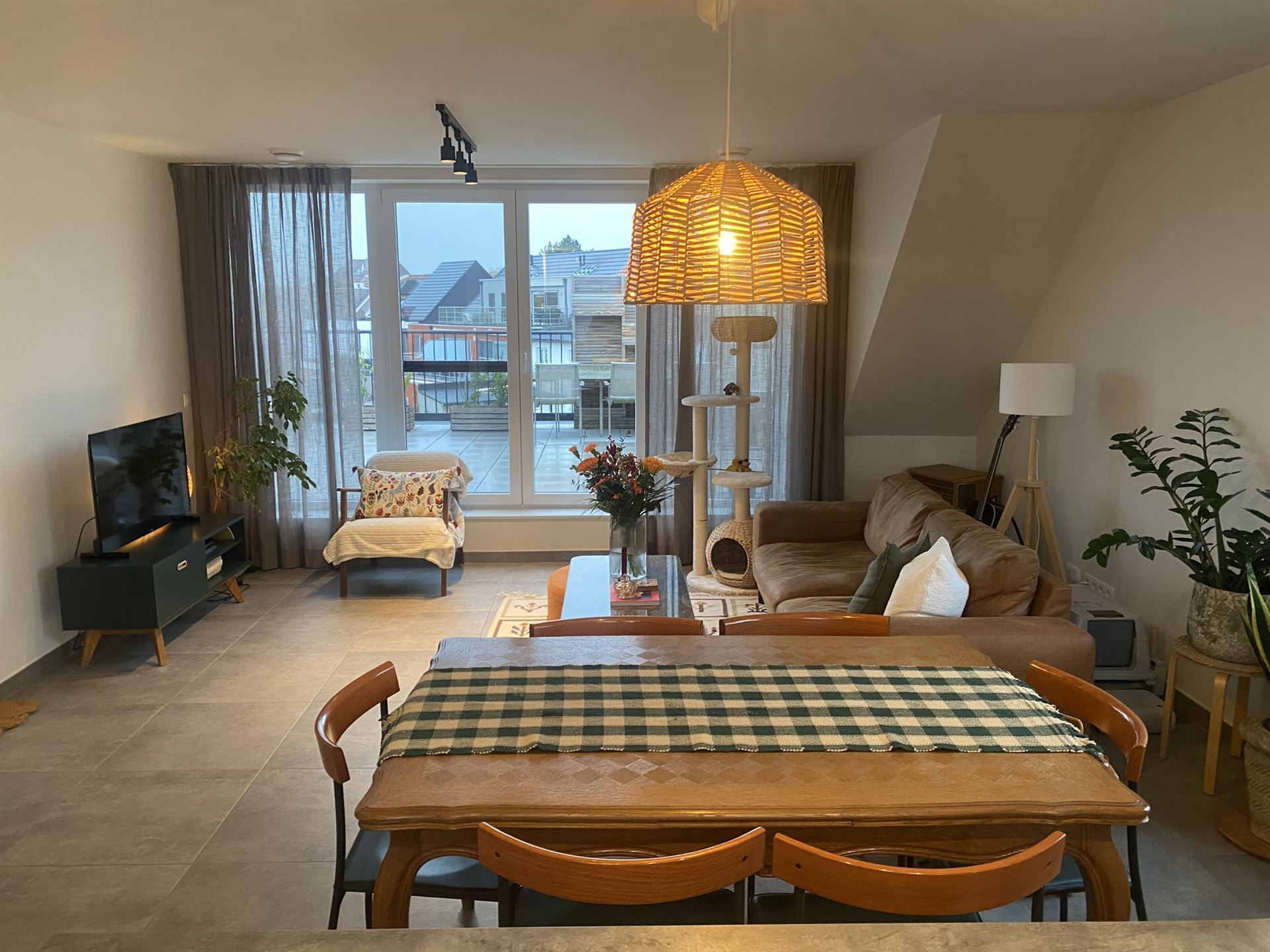 Penthouse met 2 slaapkamers en groot terras - foto 4