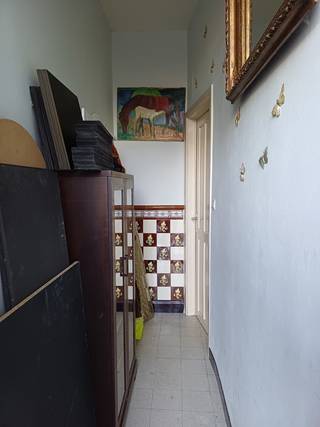 Leuke woning met 3 slaapkamers, lichtrijke leefruimte, badkamer en keuken . Zuidgerichte tuin...