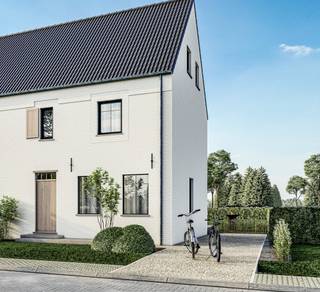 OPEN EIGENTIJDSE BEBOUWING IN EEN GROENE OMGEVING<br />AVL biedt de mogelijkheid tot het bouwen van een woning op een prachtig perceel bouwgrond van 6a42ca, uitstekend gelegen te Kuringen-Heide in een doodlopende straat, in het groen met een Zuid-oriëntatie. De woning biedt u alvast alle zekerheden en garanties inzake EPB waarden. We geven u graag<br />uitgebreid uitleg over de vele mogelijkheden in een persoonlijk gesprek.<br />Dit project realiseren wij in samenwerking met SBC Vastgoed<br />bel bouwadviseur Geert op 011/450 280 <br /><br /><br />SLEUTEL-OP-DE-DEUR AFWERKING<br />Ruwbouw winddicht<br />Sanitaire leidingen (inclusief hergebruik van regenwater)<br />Elektriciteit<br />Vloerverwarming <br />Pleisterwerken<br />Isolatiewerken en chape<br />EPB berekening<br />Ventilatiesysteem D+<br />Keuken<br />Sanitaire toestellen<br />Tegelvloeren op het gelijkvloers en in de badkamer<br />Binnendeuren in tubespaan, reeds voor geschilderd<br />Trap in beuk, rubberwood of beton<br />Voegwerken<br />zonnepanelen<br />Kostprijs architect en veiligheidscoördinatie inclusief<br /><br />Prijs sleutel op de deur:<br />435.550 excl. alle kosten op grond en constructie<br />519.545 incl. alle kosten op grond en constructie