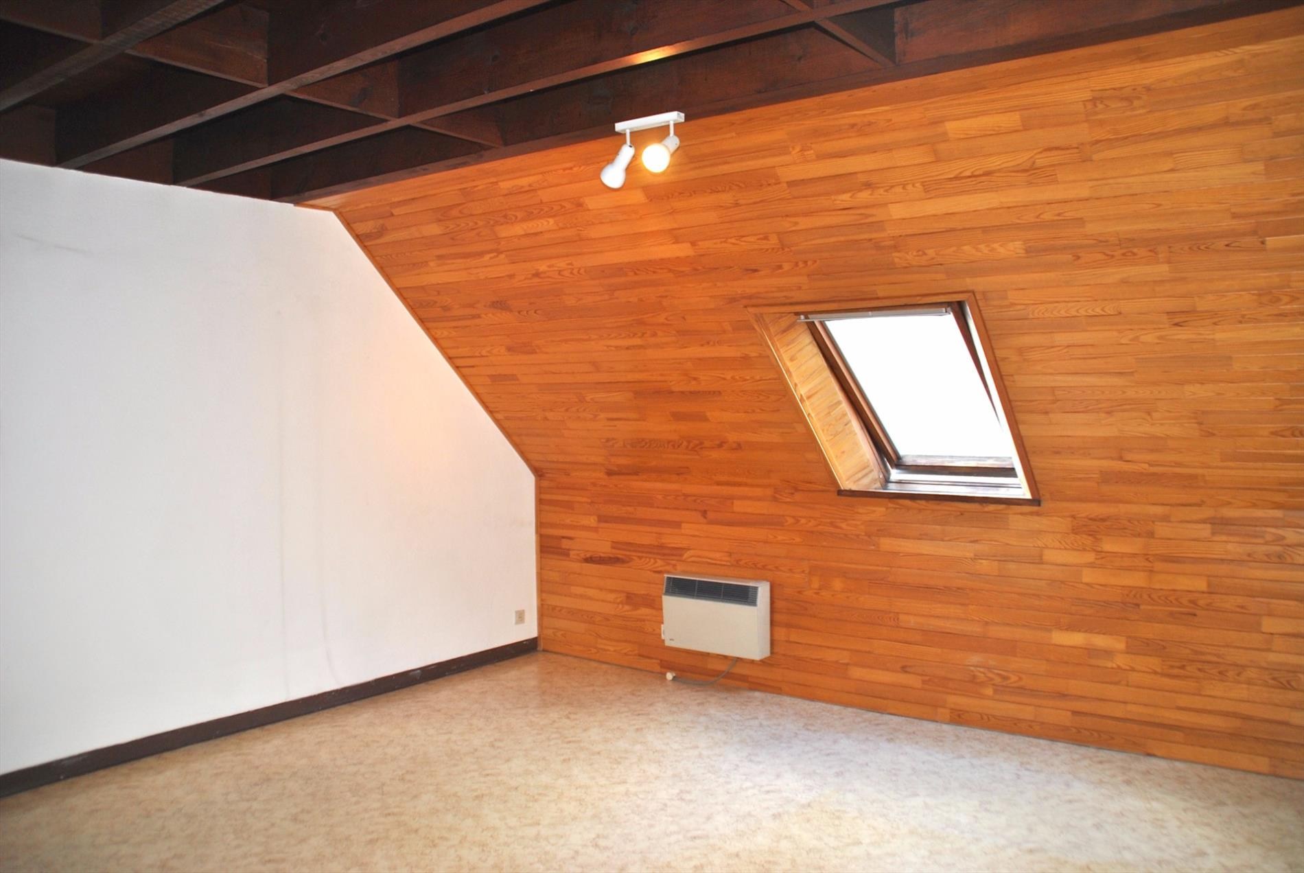 Zeer ruim duplex-appartement met 3 slaapkamers! - foto 4