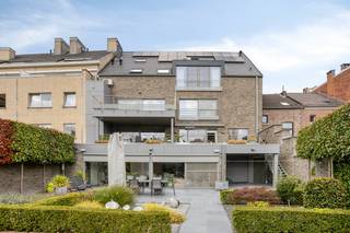 Beste prijs/kwaliteitsaanbod van Sint-Truiden en omstreken bestaande uit een garage van 195 m² voor 4 wagens, 3 slaapkamerwoning met lift van 230...