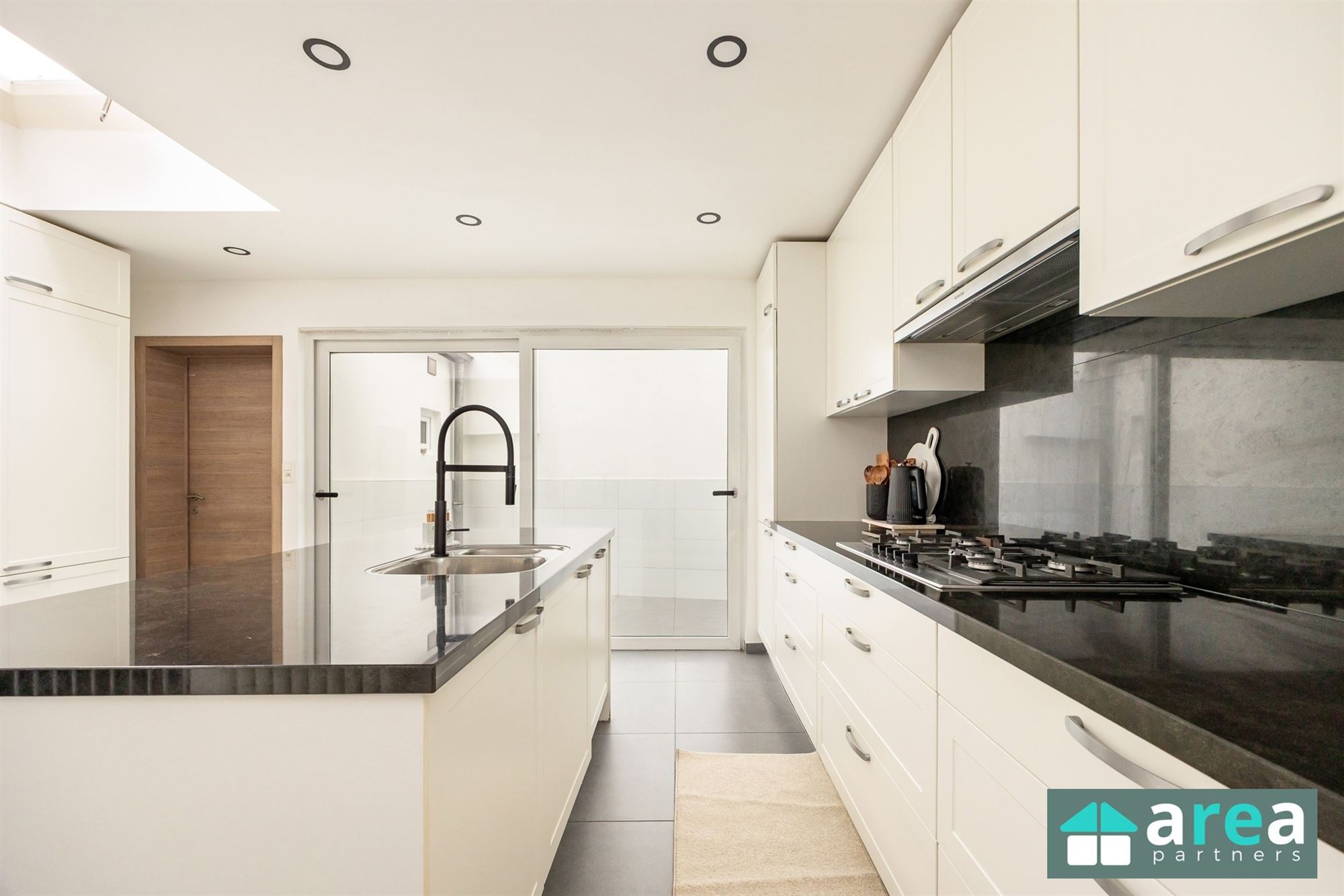 Energiezuinige en instapklare woning met 3 slpk en koer! - foto 5